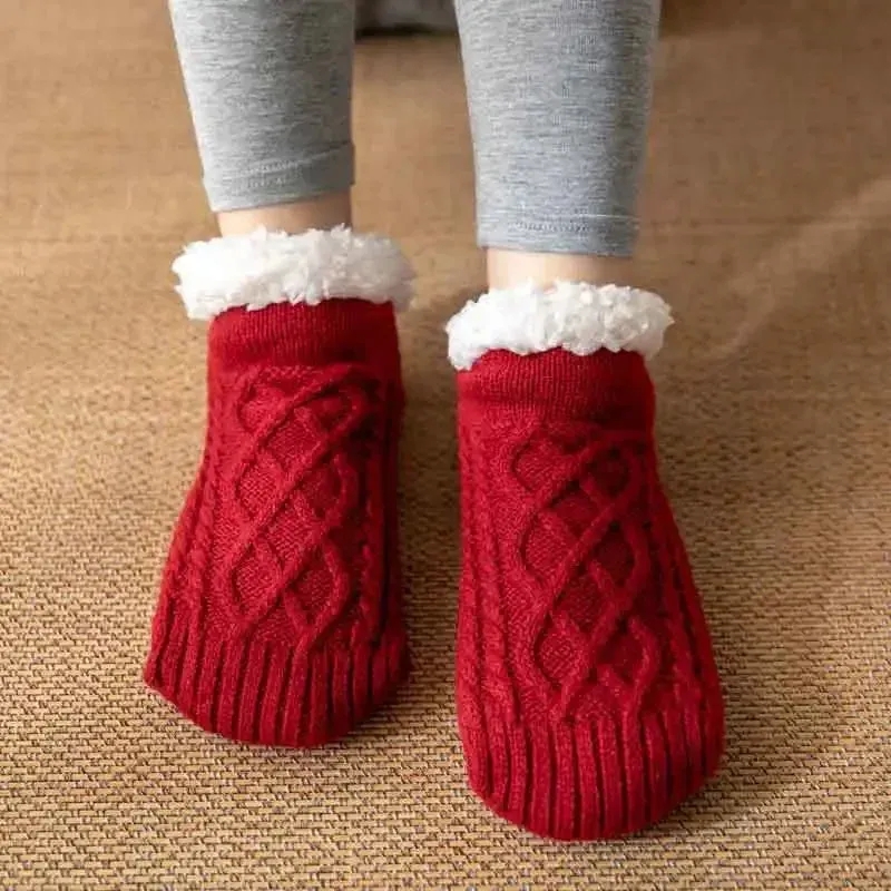 FLEECE-LINED CLOUD SLIPPERS